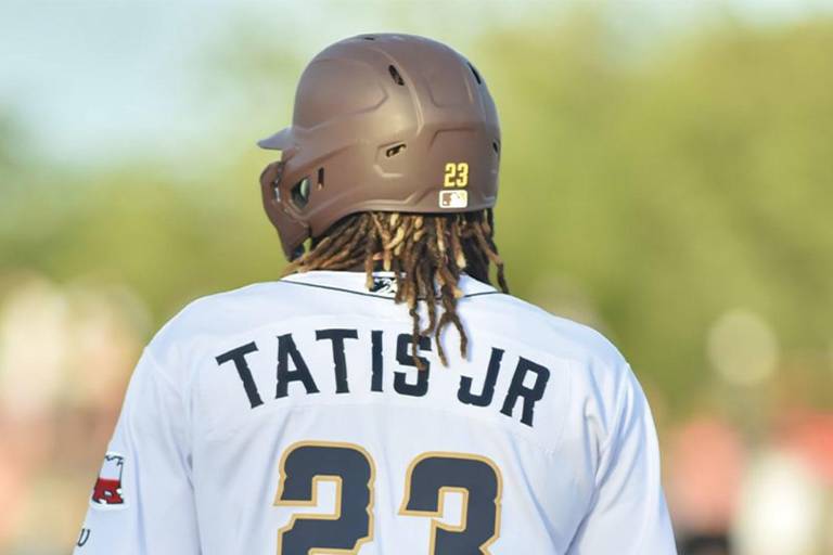 Fernando Tatis Jr. negoció dos boletos en primer partido de rehabilitación en Doble-A