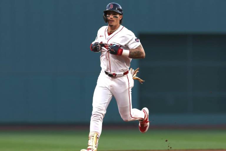 Durán y Yoshida comandan victoria de Boston sobre Toronto