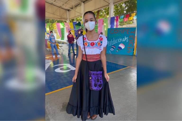 Conviven en la fiesta mexicana