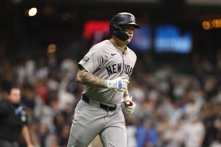 Alex Verdugo pega HR en derrota de Yanquis ante Cerveceros