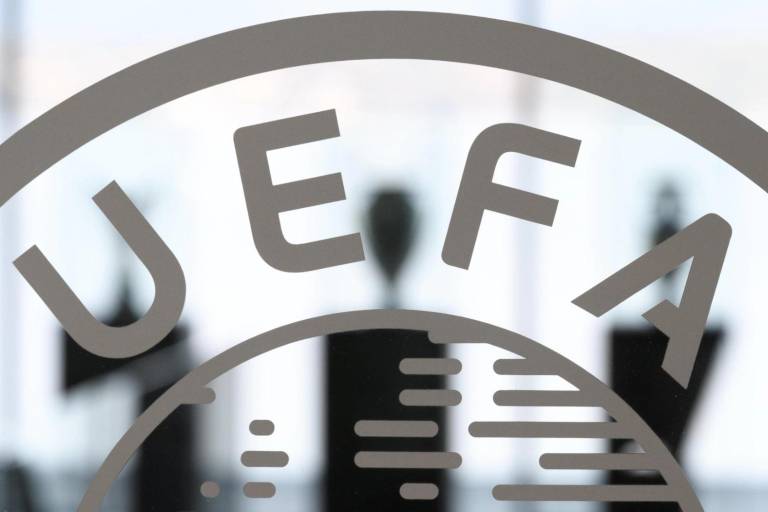 UEFA multa a 8 clubes por incumplir Fair Play financiero