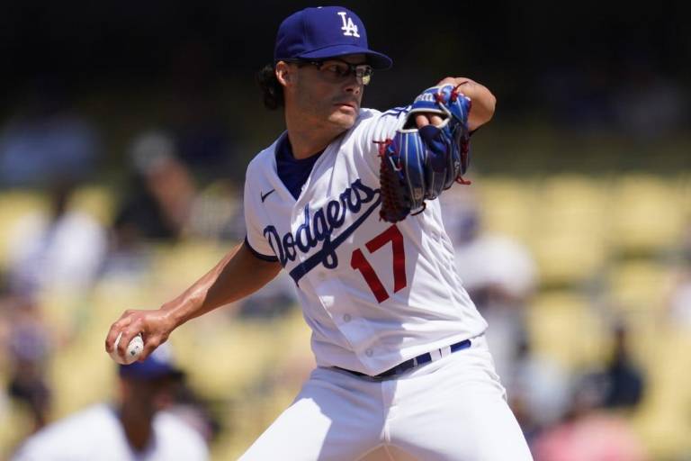 Dodgers de Los Ángeles rechazan la opción de Joe Kelly