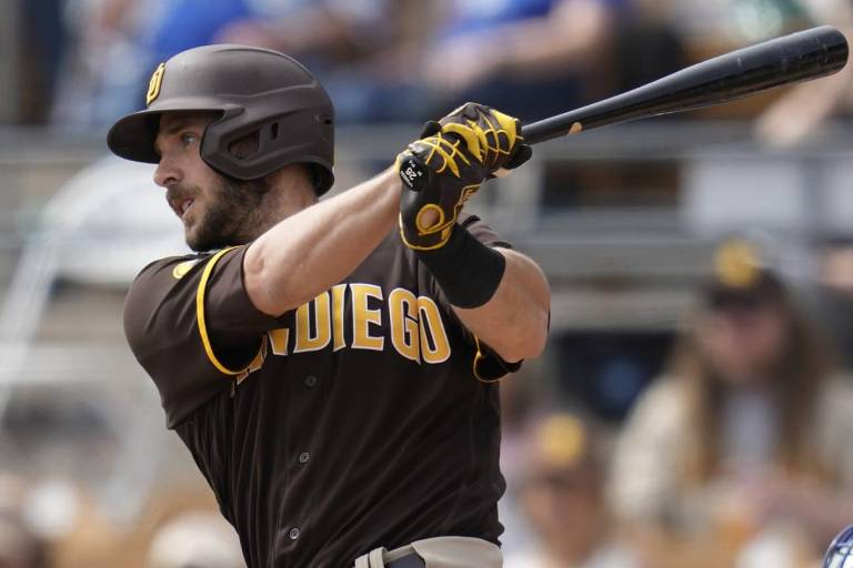 Cerveceros da contrato de liga menor a Austin Nola