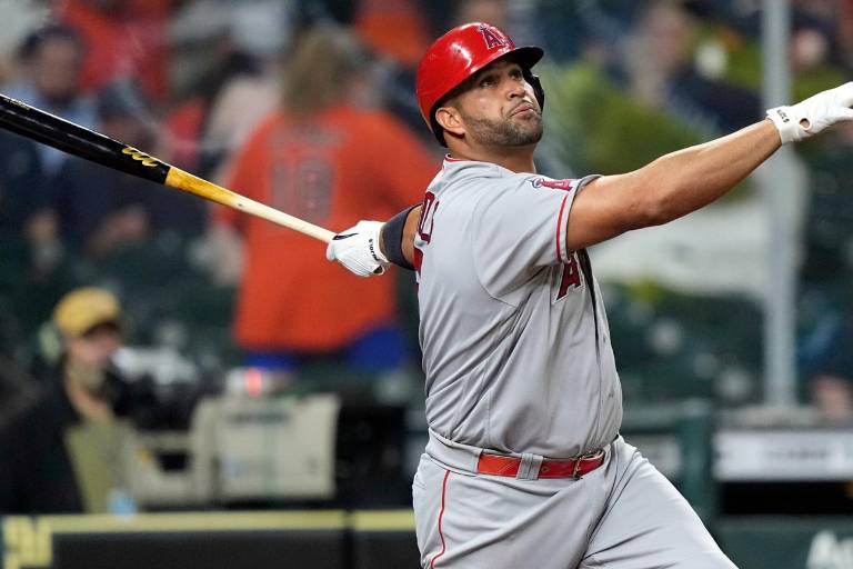 Albert Pujols pasa por waivers y es agente libre