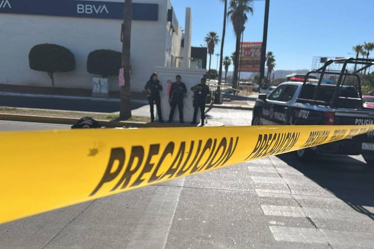 Abandonan cadáver con impactos de bala en vialidad de Isla Musala