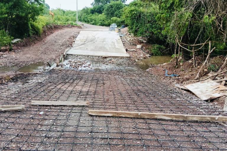 Denuncian mala calidad de camino a El Trébol II, en la sierra de Escuinapa