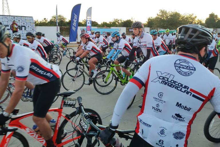 Multitudinaria participación en la edición 11 del Ciclotour Mazatlán
