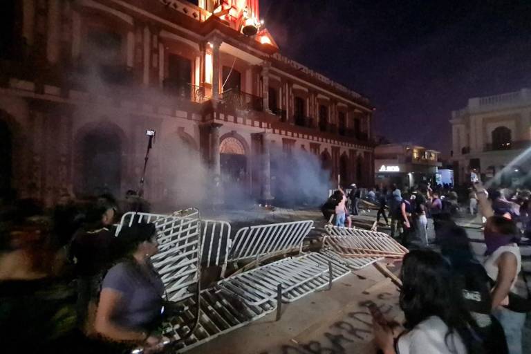 Destituyen a Subsecretario de Seguridad de Colima tras uso de gas lacrimógeno en marcha del 8M