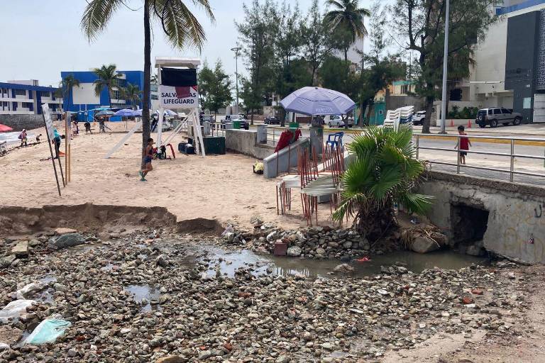 Tras lluvias, sitios de playa en Mazatlán registran contaminación