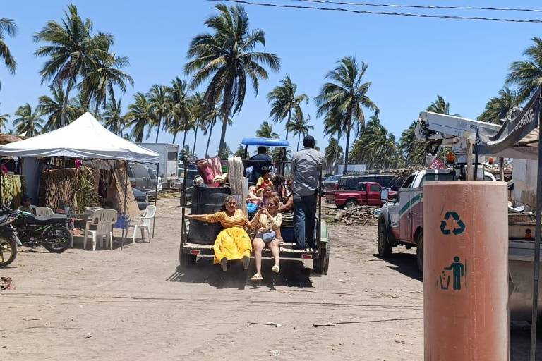 Familias de Escuinapa cumplen con el ritual y se mudan a las playas de Las Cabras