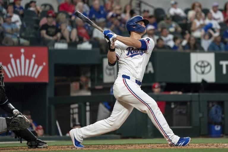 Con HR de Seager, Rangers barren a D-backs en revancha de la Serie Mundial