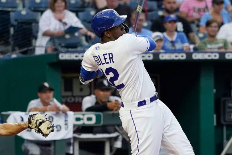 Bravos de Atlanta agrega potencia a su ofensiva con llegada de Jorge Soler