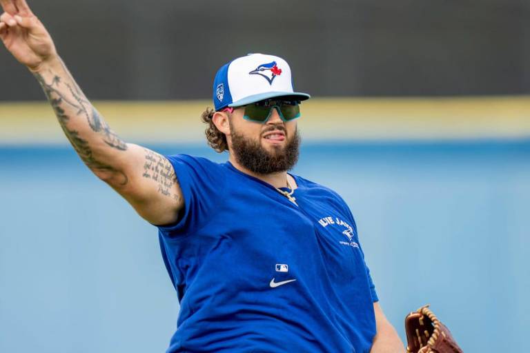 Alek Manoah será apartado unos días por problemas en el hombro