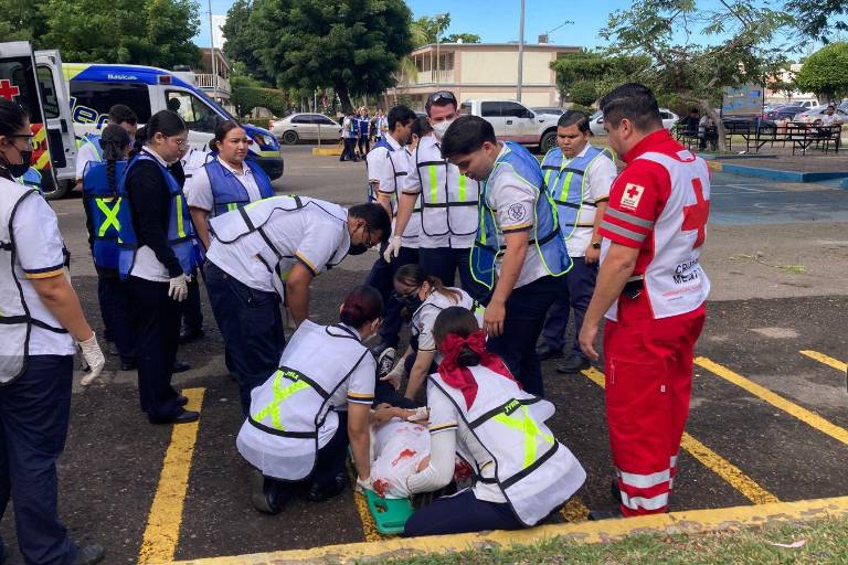 Participan cerca de 600 alumnos de facultad de Enfermería en simulacro de incendio de laboratorio