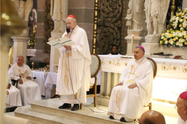 Obispo de Mazatlán da gracias por sus 50 años de ordenación sacerdotal