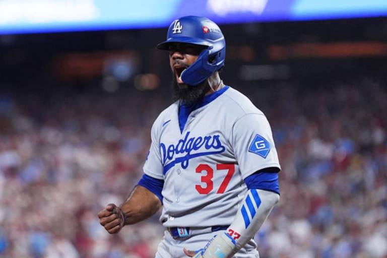 Dodgers prevalecen en Filadelfia y viajan a Los Ángeles con ventaja