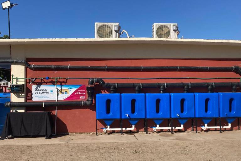 Inauguran en secundaria de Mazatlán sistema de acopio de lluvia