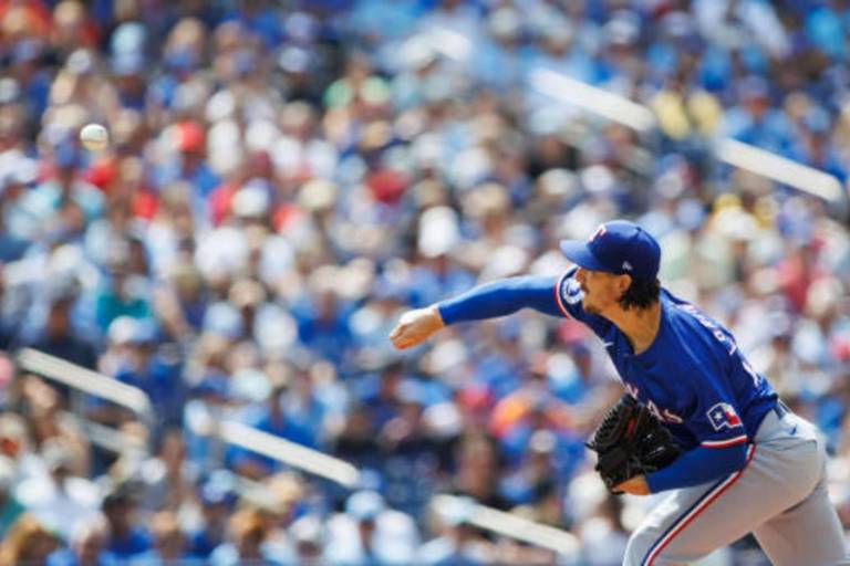 El derecho Michael Lorenzen pasa de Rangers a Reales