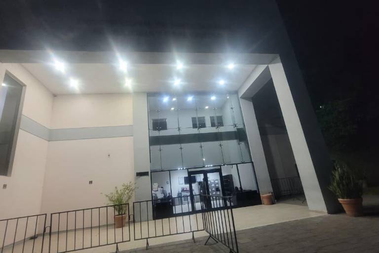 Mujer detenida en el Hospital General de Culiacán denuncia delito ‘sembrado’; permanecerá en prisión