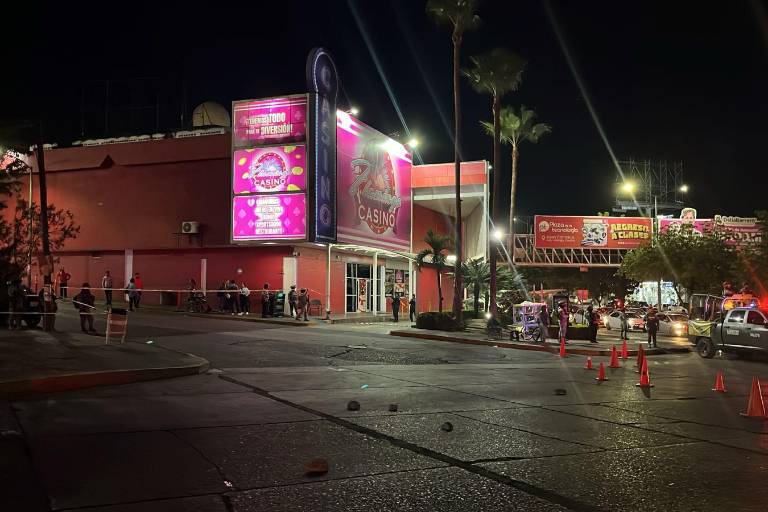 El atentado se registró entre el cruce de los bulevares Emiliano Zapata y Manuel Clouthier donde se encuentra el local.