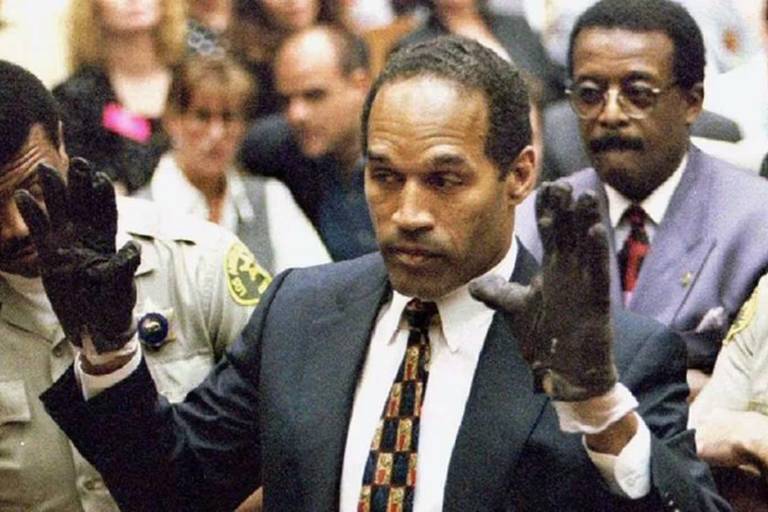 Muere O.J. Simpson, ex estrella de la NFL acusada de asesinato
