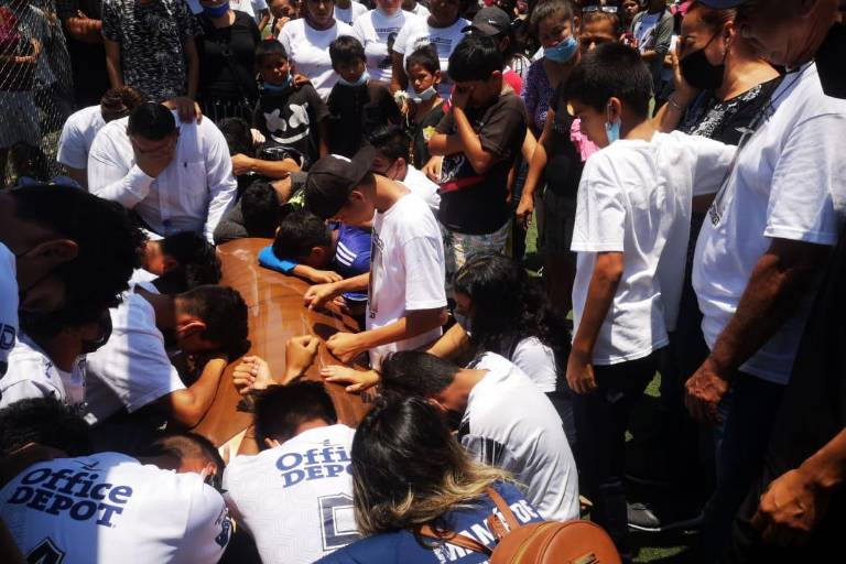 Dan último adiós al joven futbolista Agustín Antonio