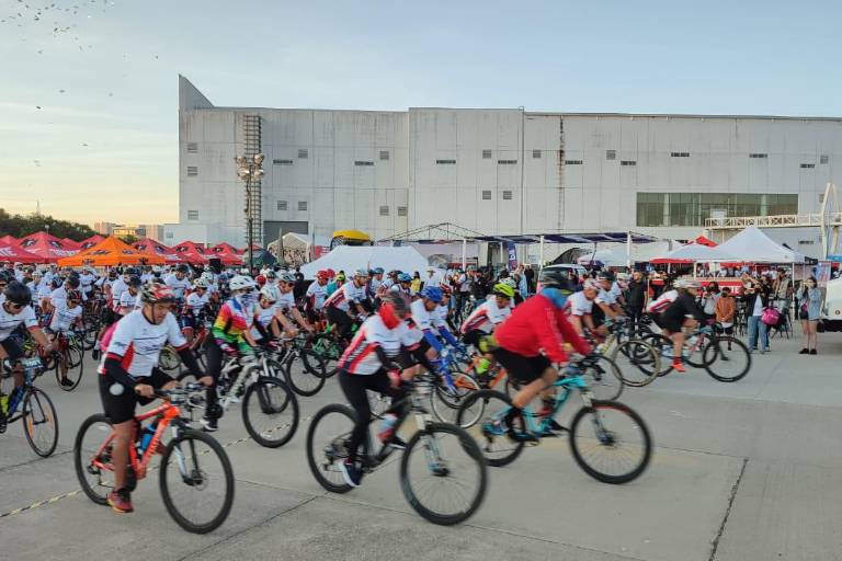 Multitudinaria participación en la edición 11 del Ciclotour Mazatlán