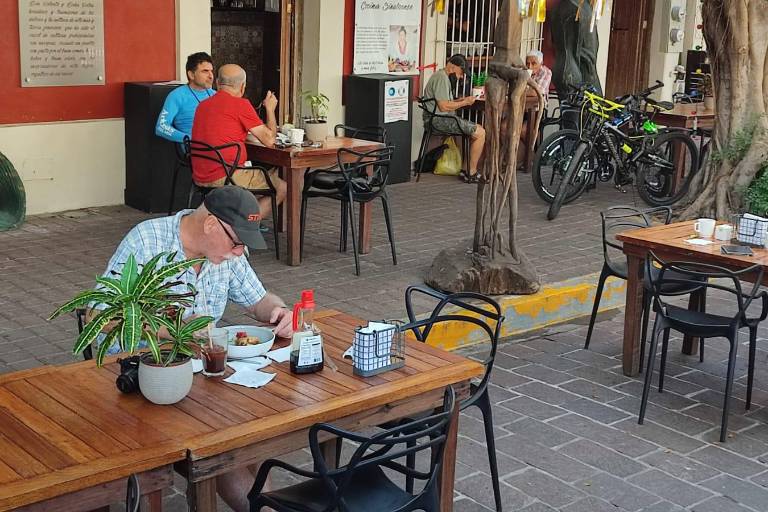 Disminuye afluencia de comensales en restaurantes de Mazatlán por cuarta ola del Covid-19