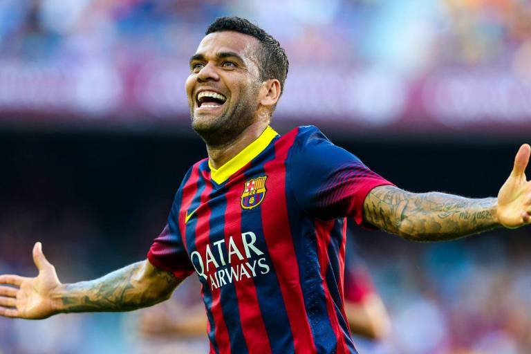 El lateral brasileño Dani Alves regresa al Barcelona a sus 38 años de edad