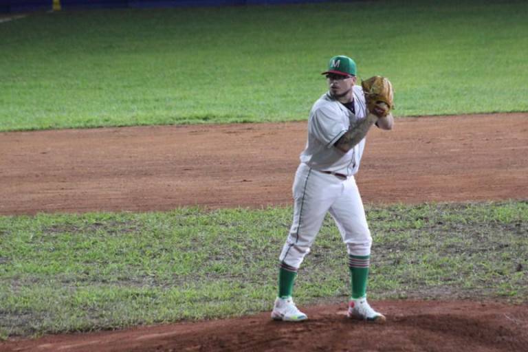 Carrera y Gutiérrez blanquean a El Salvador en los Centroamericanos