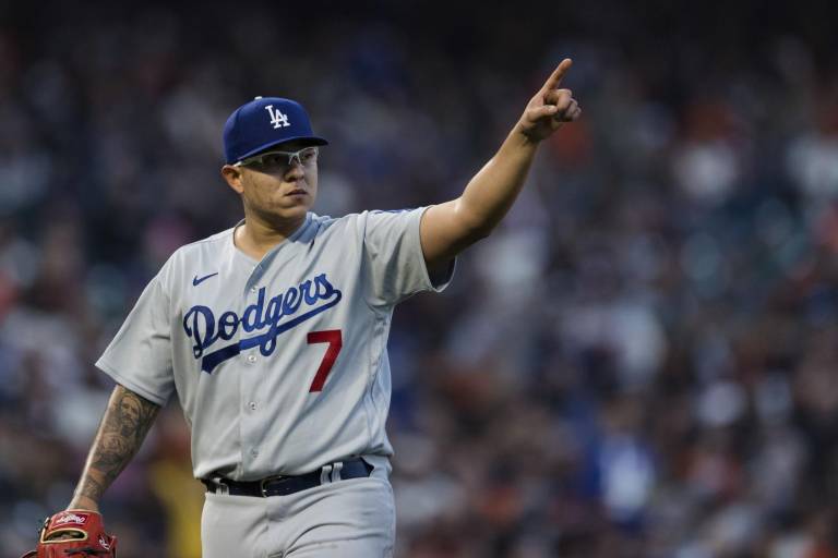 Julio Urías, intratable, llega a 16 victorias en las Mayores