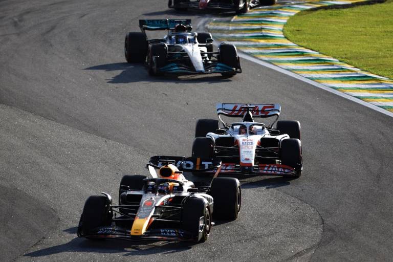 Checo Pérez termina quinto en el Sprint del Gran Premio de Brasil