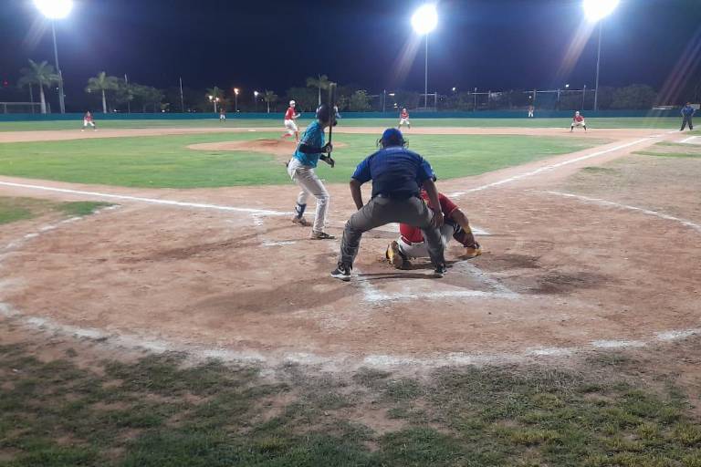 Brilla Kenny Sandoval al producir cinco carreras y se lleva el título de bateo