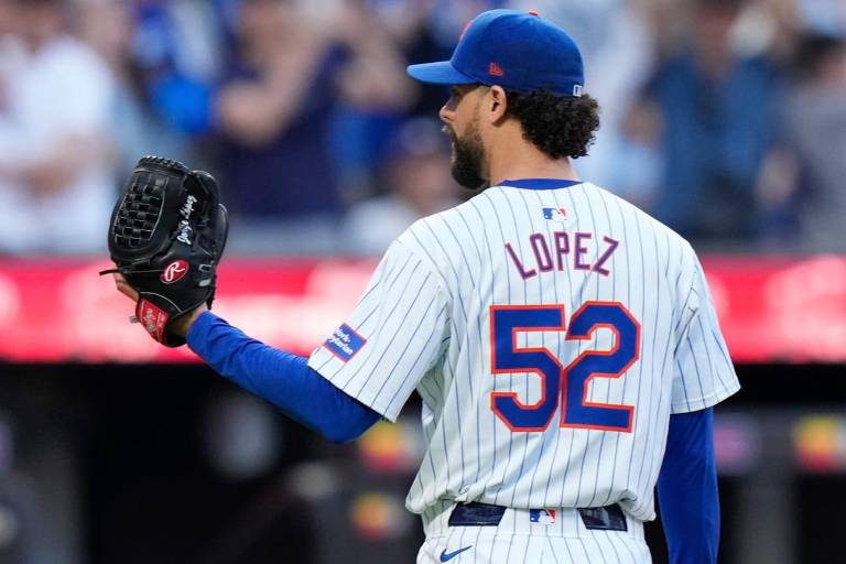 El derecho Jorge López acuerda contrato de liga menor con Cachorros