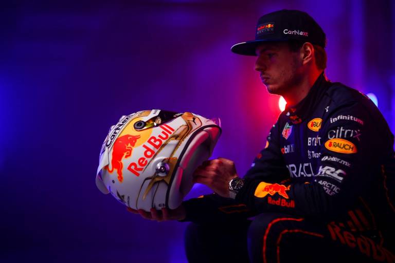 Max Verstappen extiende contrato con Red Bull Racing hasta 2028