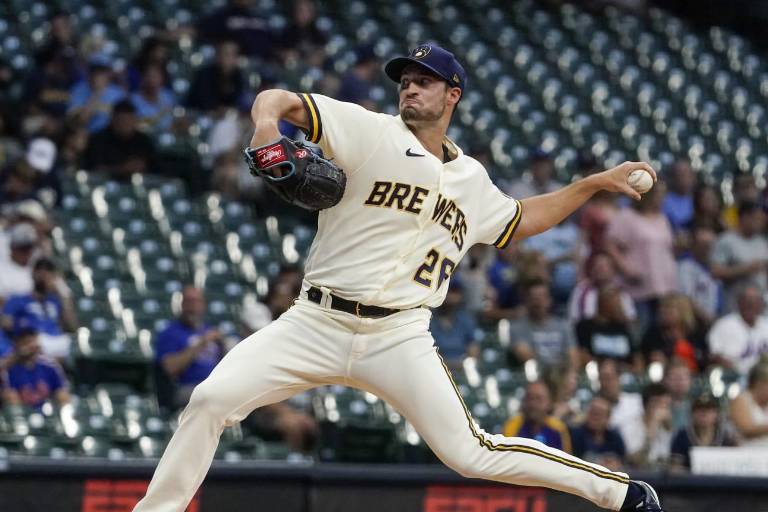 Cerveceros pierden al zurdo Aaron Ashby por un tiempo ‘significativo’