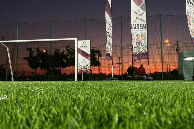 Rehabilitan espacio deportivo La Foresta; piden apoyo de seguridad