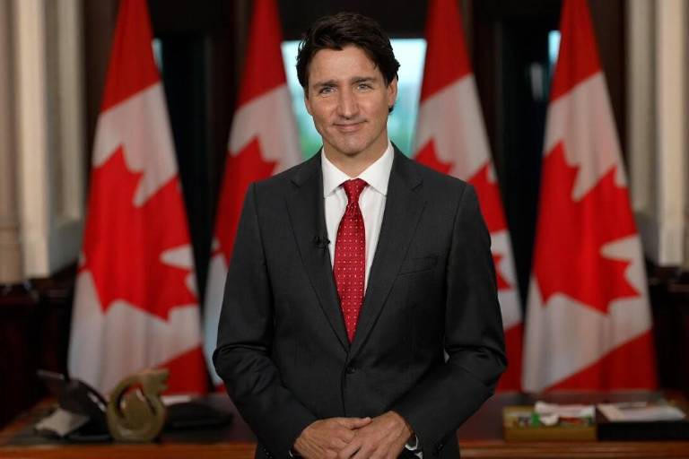 Avión de EU derriba objeto volador no identificado que sobrevolaba Canadá