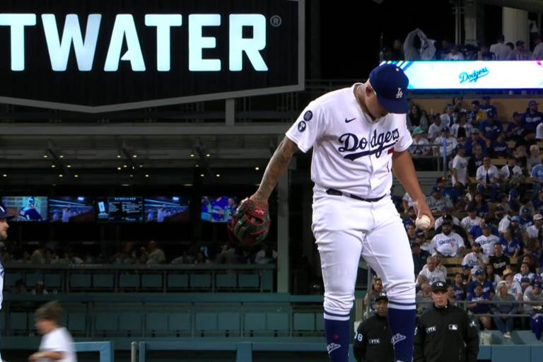 Julio Urías cierra temporada regular con título de efectividad en la Liga Nacional