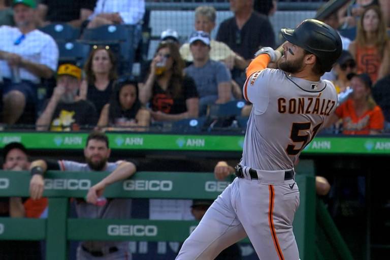 Mexicano Luis González se vuela la barda en triunfo de Gigantes ante Piratas