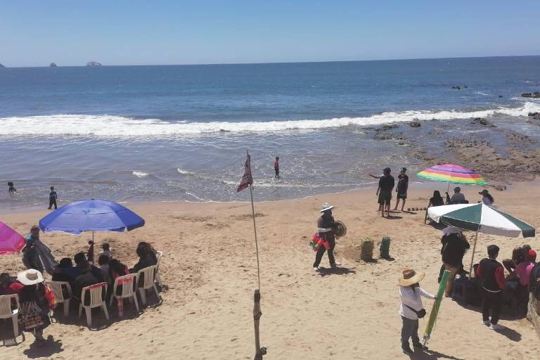 Prevalece alerta preventiva en playas de Mazatlán por condiciones climáticas