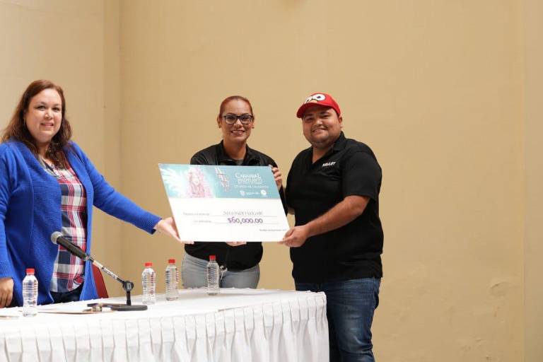 ‘Imperio y Fiesta’ gana concurso de comparsas del Carnaval de Mazatlán 2023