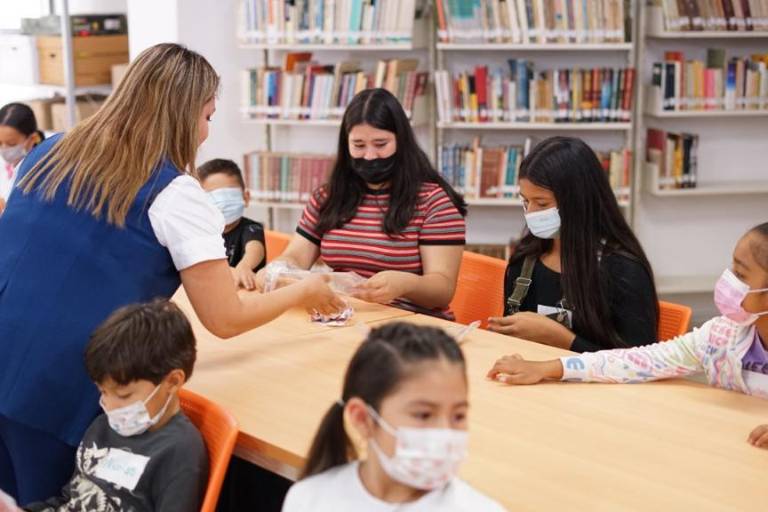 Culminan 150 niños el taller ‘Mis vacaciones en la biblioteca’