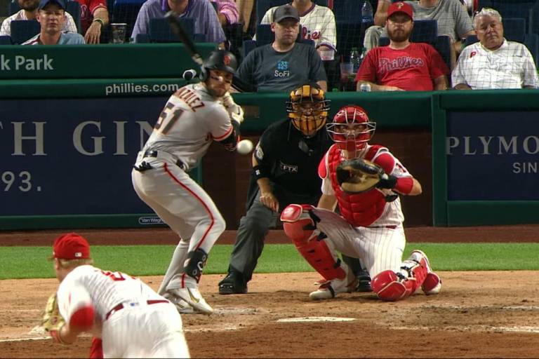 Mexicano Luis González, Novato del Mes en la Liga Nacional