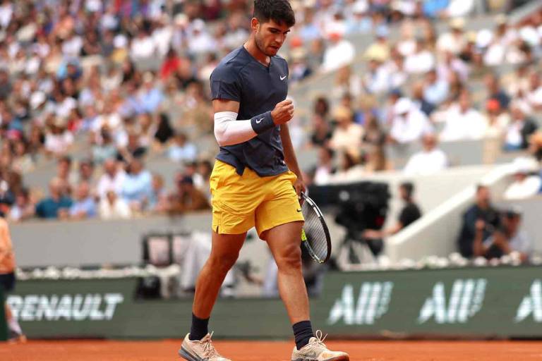 Carlos Alcaraz firma su mejor estreno en Roland Garros
