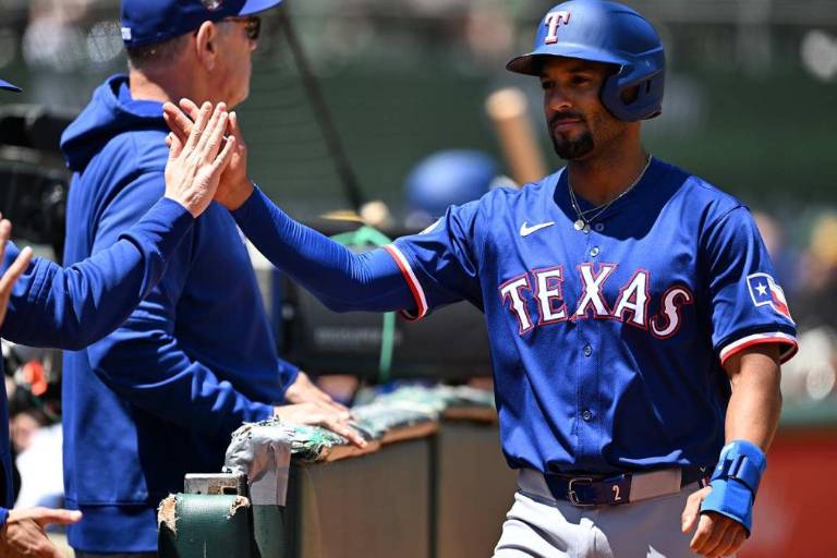 Rangers ‘estalla’ en la segunda entrada detrás de la ofensiva de Marcus Semien