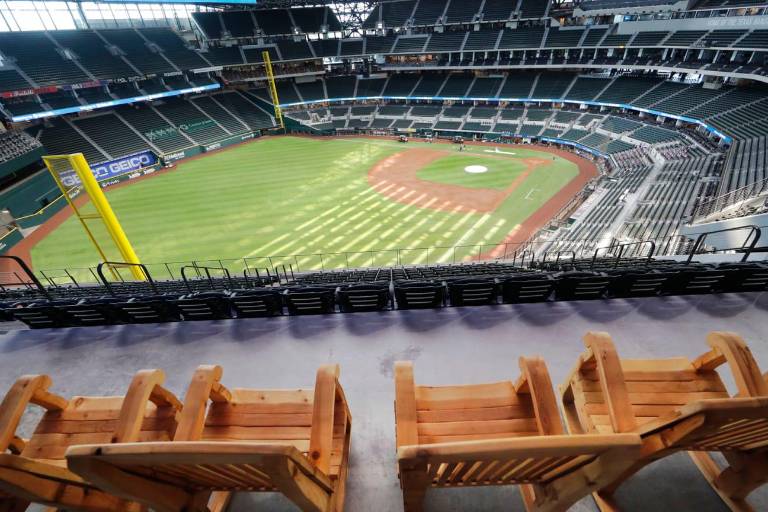 Rangers de Texas serían primer club con estadio lleno