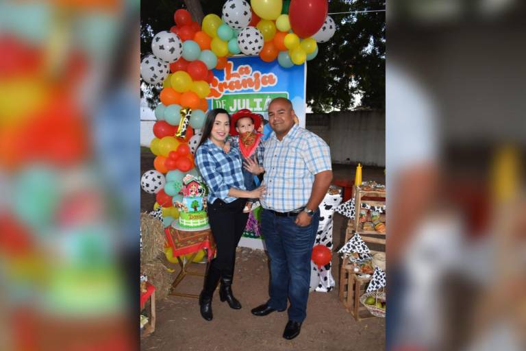 Julián Darío Delgado Gil festeja desde la granja