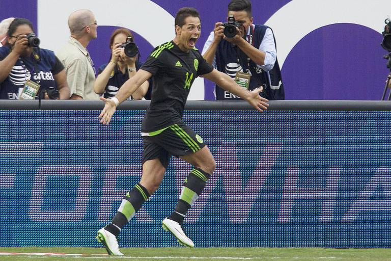 Diego Cocca le abre las puertas del Tri a Chicharito