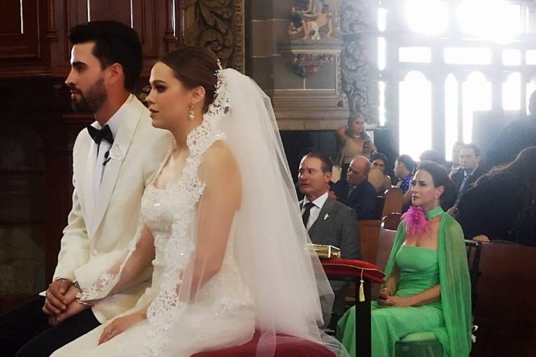 Ana Sofía Ley y Quirino Ordaz Fuentes se dan el sí ante el altar